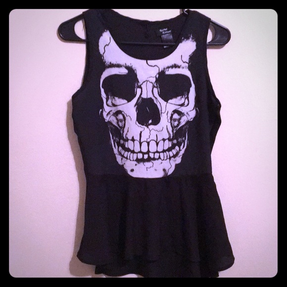 Hot Topic Tops - Teenage Runaway Skull Peplum Tank